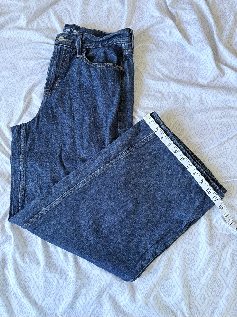Old Navy Relaxed Wide-Leg Jeans in Dark Blue Denim - Picture 6 of 6